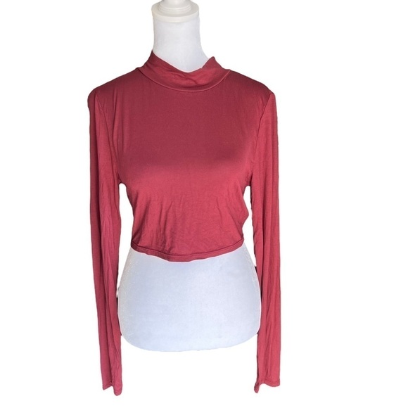 FP Beach x Free People - Mock Neck Turtleneck Long Sleeve Crop Top Sz M - Picture 1 of 8